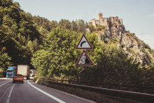 Bralo pod Strečnom robí cestárom problémy. Pomôcť má tunel Višňové. FOTO: HN/Miroslava Spodniaková