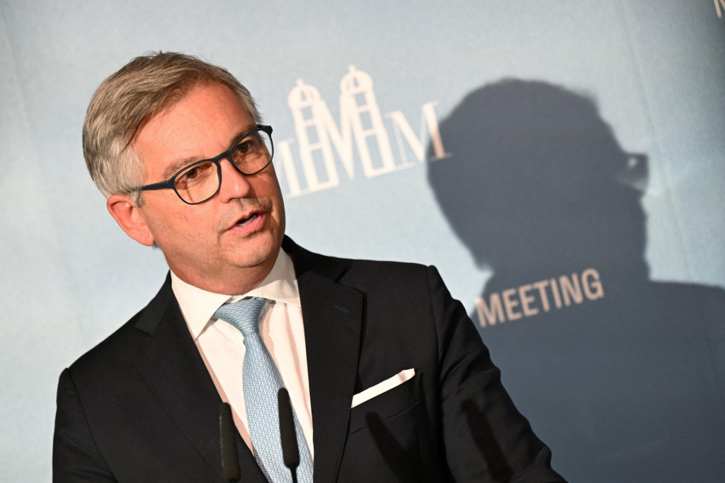 Komisár EÚ pre migráciu Magnus Brunner. FOTO: Reuters