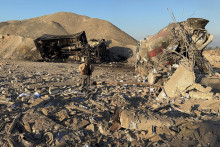 „Letecký útok izraelského nepriateľa na vozidlo v meste Deir Kifa v okrese Súr si vyžiadal jednu obeť,“ uviedol libanonský rezort zdravotníctva vo svojom vyhlásení. FOTO: REUTERS