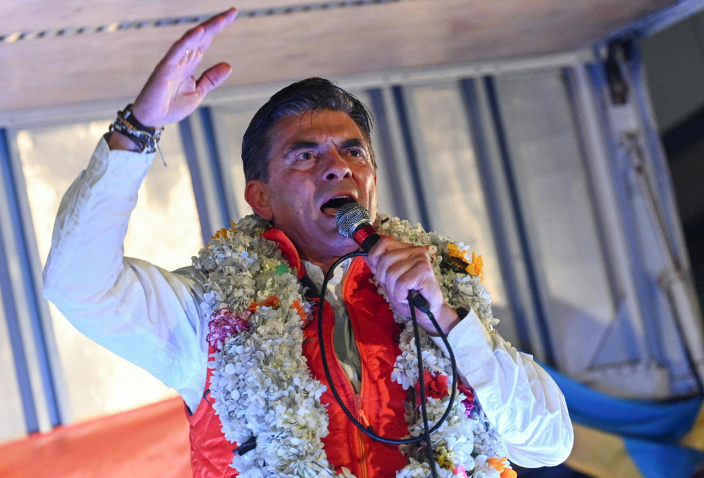 Novým prezidentom Bolívie bude kresťanskodemokratický senátor Rodrigo Paz. FOTO: Reuters