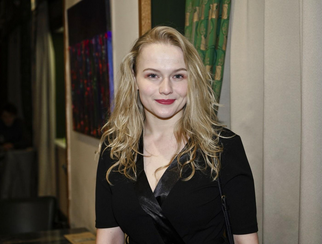 Z&iacute;skala ocenenie za v&yacute;kon vo filme Sl&uacute;žka, objavila sa vo filme Sviňa a v divadle hr&aacute; v&yacute;razn&eacute; postavy.

