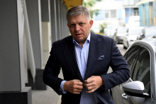 Na snímke predseda Smeru Robert Fico počas príchodu do volebnej centrály v roku 2023. FOTO: Reuters