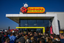 Lidl na úvod naraz otvoril 14 predajní, Biedronka iba deväť za osem mesiacov. FOTO: TASR/J. Novák