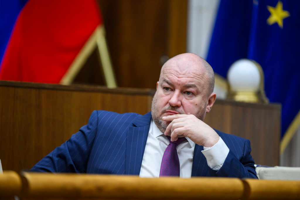 Iniciatíva Rudolfa Huliaka robí koalícii vrásky. FOTO: TASR/J. Novák