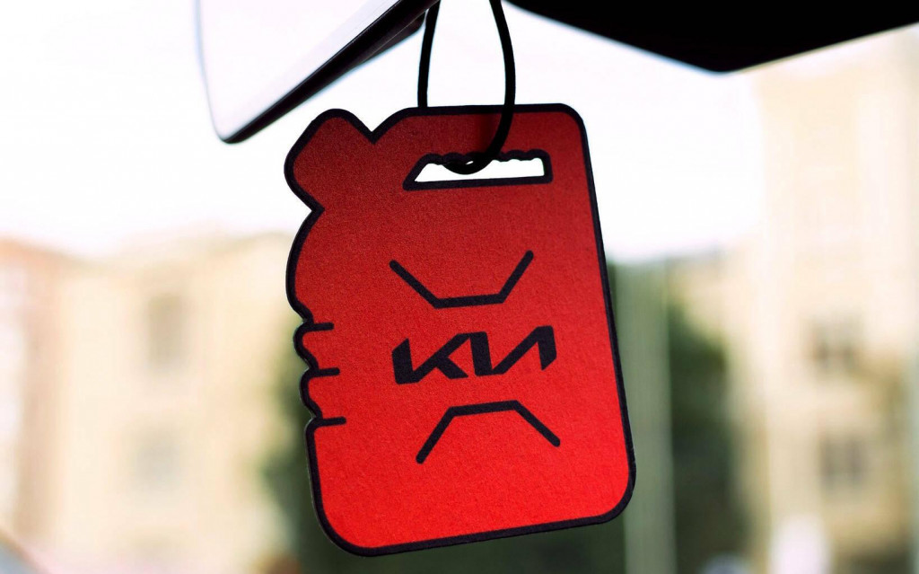 Kia závesná vôňa benzínu pre elektromobily EV4 vo Fínsku.