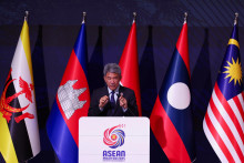 Malajzijský minister zahraničných vecí Mohamad Hasan prehovoril na slávnostnom ceremoniáli ASEAN. FOTO: REUTERS