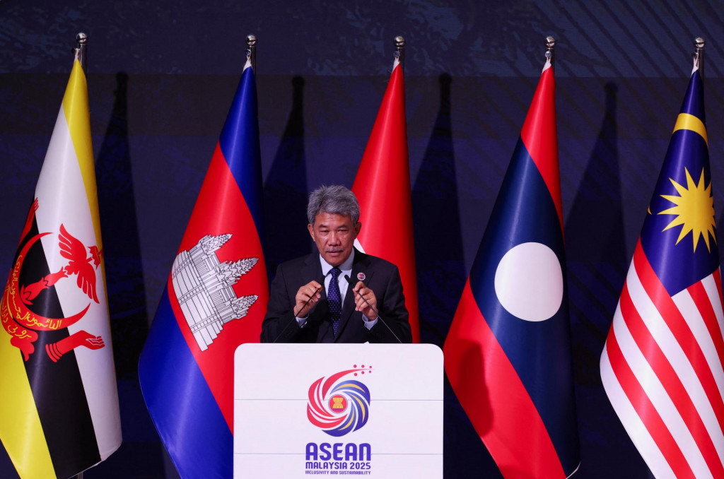 Malajzijský minister zahraničných vecí Mohamad Hasan prehovoril na slávnostnom ceremoniáli ASEAN. FOTO: REUTERS