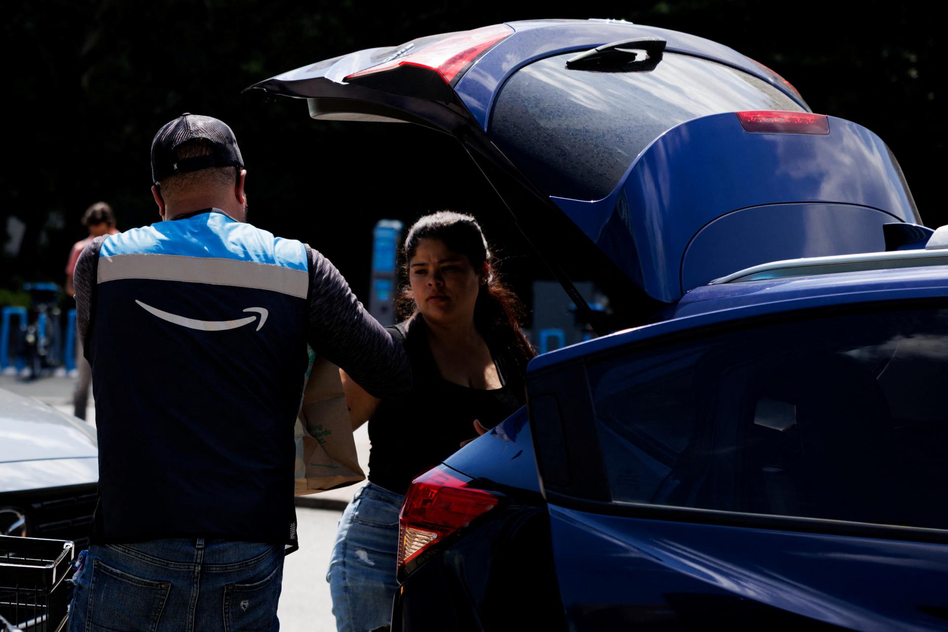 Americké firmy si vystačia aj s menej