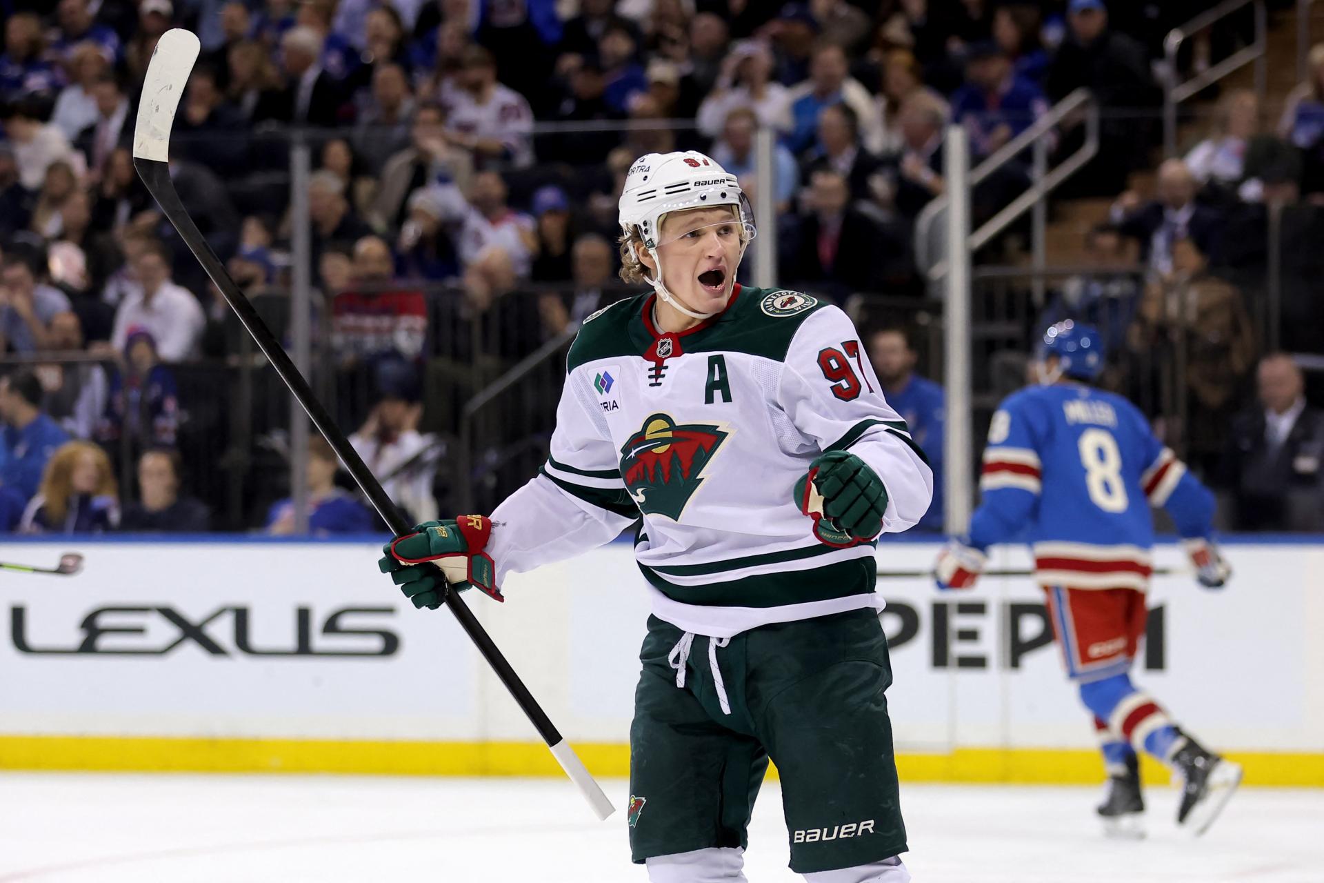 Kaprizov prihrával na tri góly Minnesoty, v NHL prekonal Gáboríkov rekord