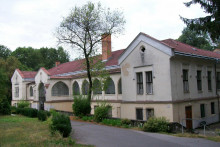 Kaštiel v Dolnej Slatinke