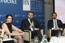 HN Club Budeme mať nové nemocnice? - zľava Alena Sabelová, Kamil Šaško, Robert Kaliňák