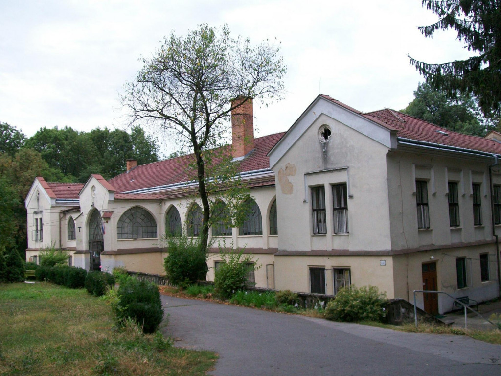 Kaštiel v Dolnej Slatinke