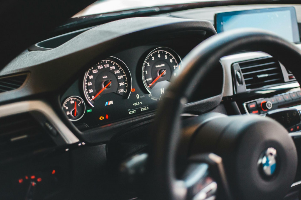 Problematika ohľadom stočených kilometrov nie oveľa komplexnejšia a nedotýka sa iba samotných kupujúcich.