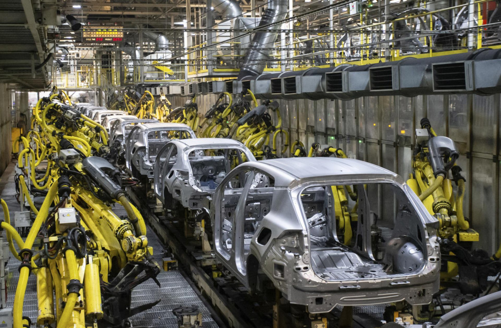 Výrobná hala automobilky Kia Slovakia v obci Teplička nad Váhom neďaleko Žiliny.