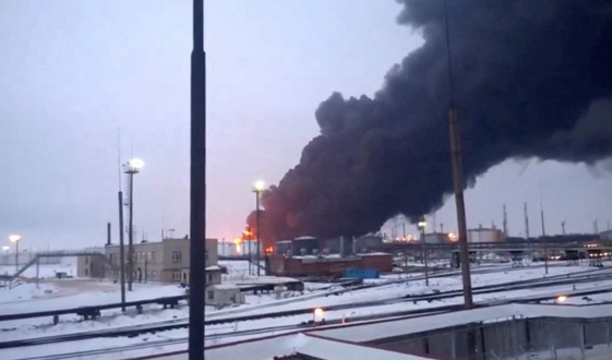 Kyjev tento rok úspešne podnikol takmer 160 útokov na ropné zariadenia v Rusku. Plánuje ďalšie