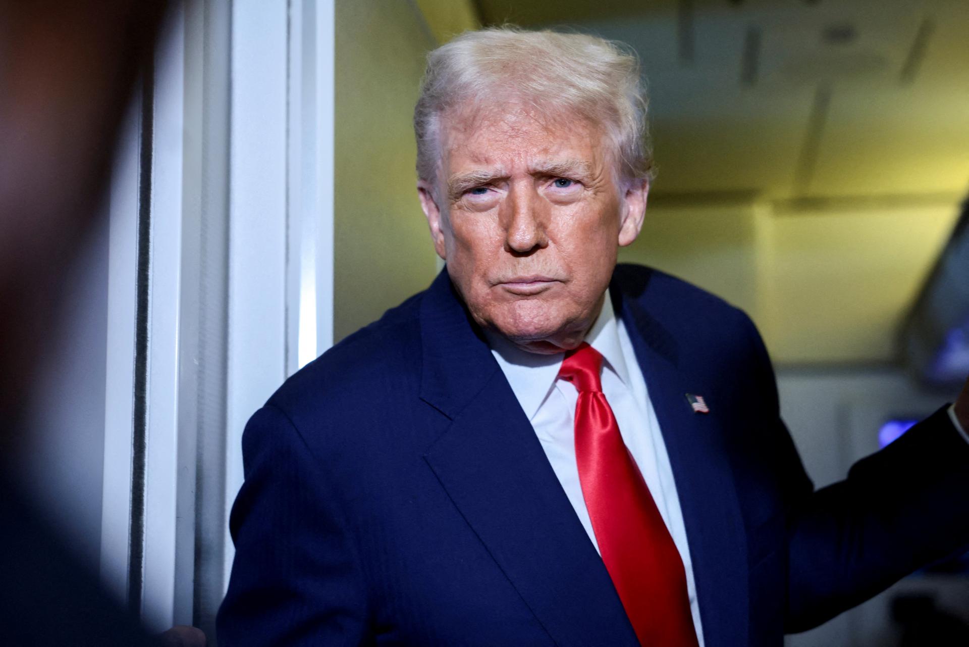 Trump tvrdí, že nezvažuje útoky na území Venezuely. Pred týždňom o nich sám hovoril