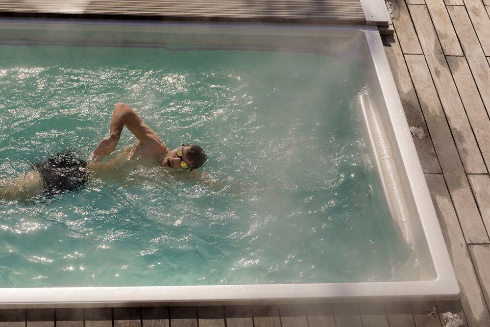 Jesenné plávanie v Swim Spa ako relax počas chladných dní