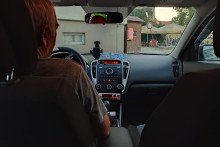 Šofér taxislužby počas práce. FOTO: Archív Peter Staněk