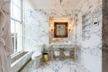 Nový dizajn Lincolnovej kúpeľne. FOTO: Truth Social/Donald Trump