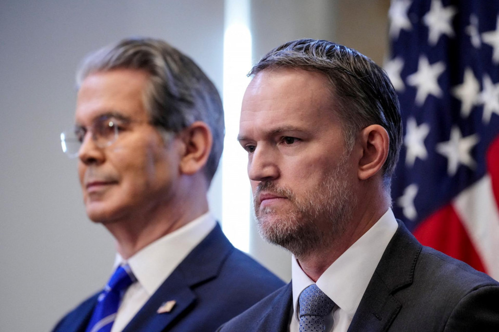 Americký minister financií Scott Bessent a hlavný obchodný vyjednávač Donalda Trumpa Jamieson Greer. FOTO: REUTERS