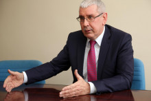 V digitálnej konkurencieschopnosti máme čo doháňať, myslí si ekonóm Ján Oravec. FOTO: HN/Peter Mayer