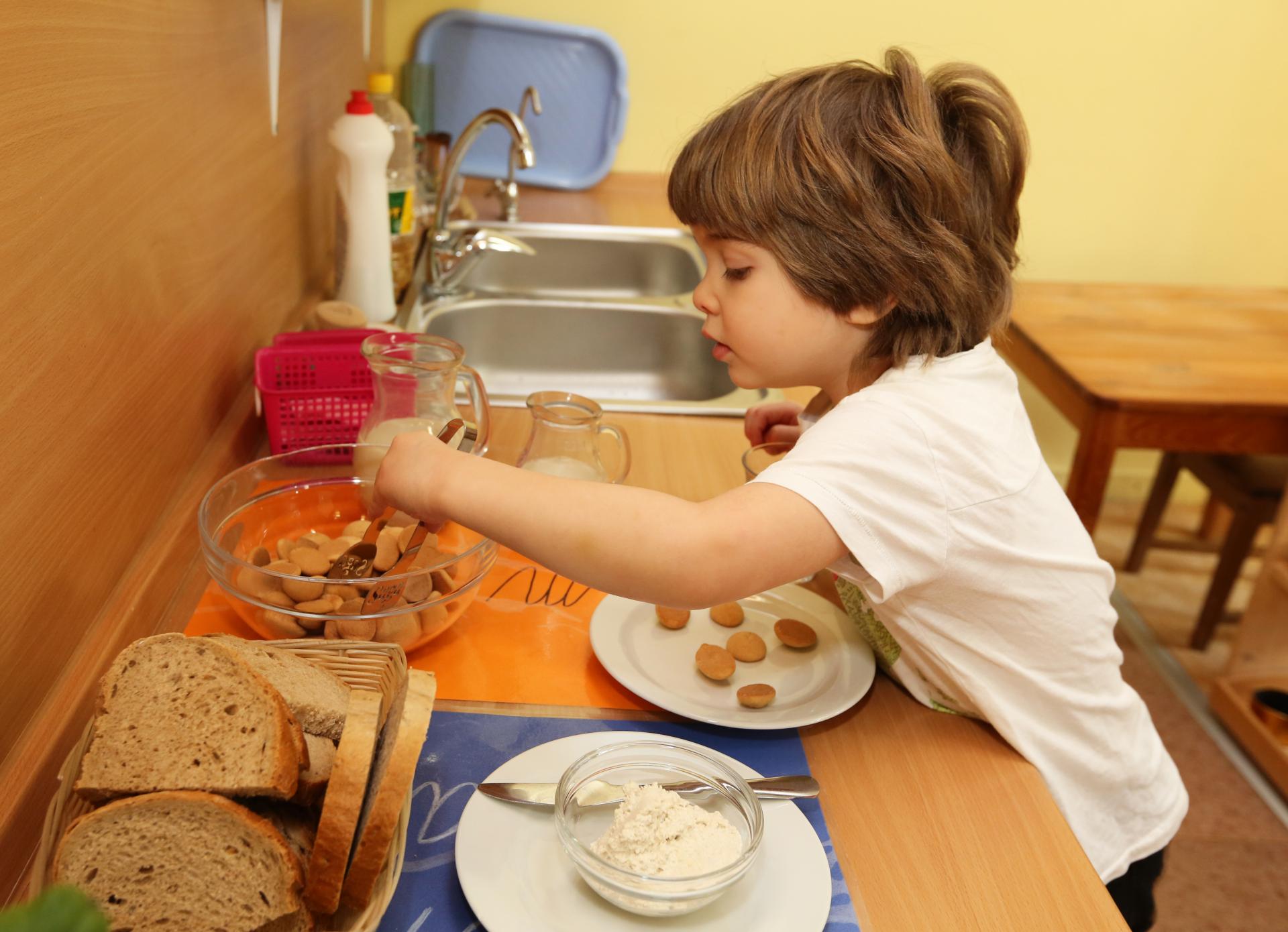 Vlani chýbalo 15-tisíc miest pre škôlkarov, najviac na východe krajiny. Teraz hrozí opačný problém