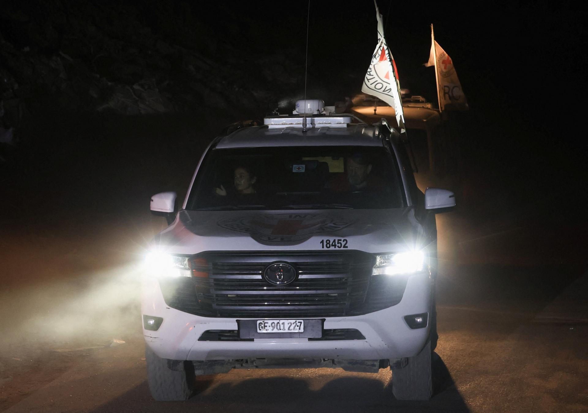 Hamas odovzdal Izraelu telo ďalšieho rukojemníka prostredníctvom Červeného kríža