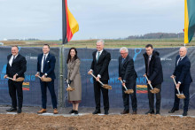 Nemecká zbrojovka Rheinmetall začala v Litve s výstavbou novej továrne na výrobu munície pre ťažké delostrelectvo. FOTO: X/Gitanas Nausėda