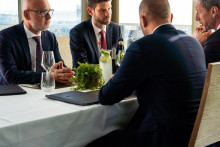 Po stretnutí štvorice opozičných lídrov začali PS, KDH, SaS a Demokrati hovoriť o programových konzultáciách. FOTO: Facebook/Michal Šimečka