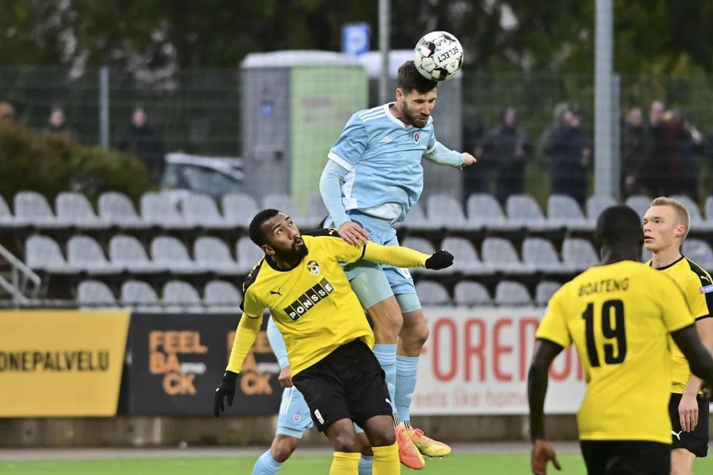 Jediným pamätníkom nevydareného súboja proti Kuopiu na strane Slovana je slovinský stopér Kenan Bajrič. FOTO: skslovan.com