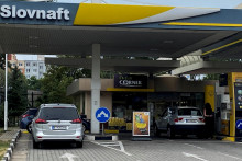 Chorvátsky prepravca Janaf nedodal do bratislavskej rafinérie Slovnaft zásielku 58-tisíc ton neruskej ropy v dohodnutom termíne. FOTO: REUTERS