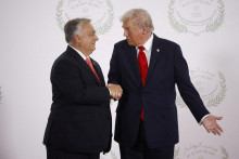 Americký prezident Donald Trump a maďarský premiér Viktor Orbán (13. októbra 2025). FOTO: Reuters