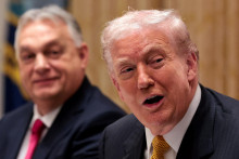 Donald Trump hostil svojho maďarského kolegu na vysokej úrovni. FOTO: Reuters