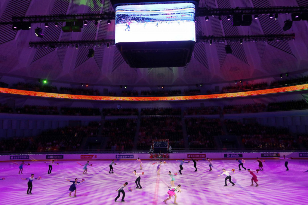 Div&aacute;ci maj&uacute; radi modern&eacute; haly s kompletn&yacute;m z&aacute;zem&iacute;m. Niektor&yacute;m v&scaron;ak m&ocirc;že ch&yacute;bať pach &scaron;atn&iacute; a splod&iacute;n z rolby. FOTO: TASR/AP