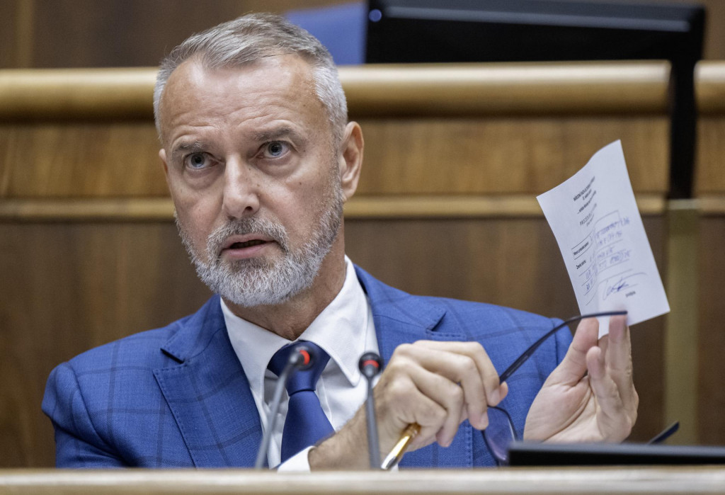 Na snímke predseda parlamentu Richard Raši (Hlas-SD). FOTO: TASR/Martin Baumann