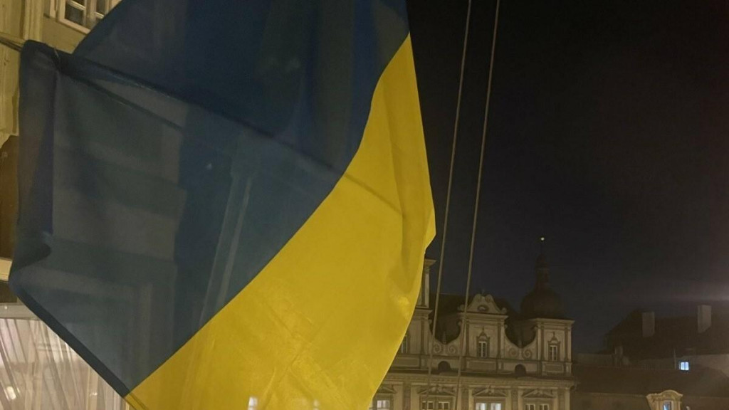 Vlajka, ktorú vyvesili Piráti. FOTO: X/PiratskaStrana