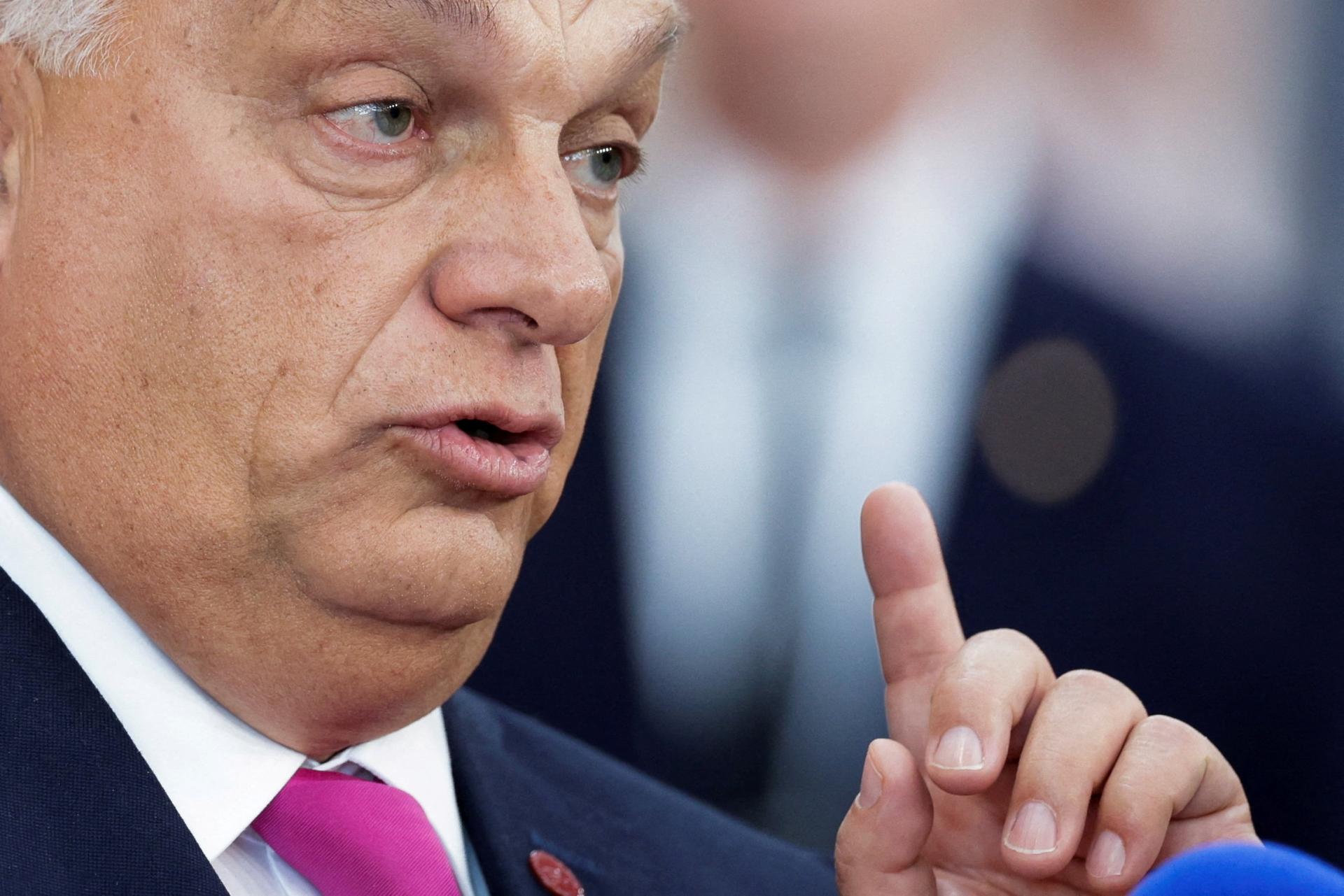 Republikánski aj demokratickí senátori vyzvali Orbána, aby nekupoval ruskú ropu