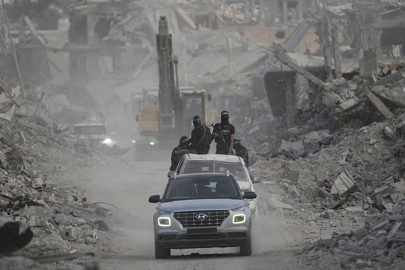 ANALÝZA: Schyľuje sa k veľkej bitke o Gazu. Dostane Hamas pečiatky alebo rakety?