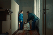 Niektoré tašky z Kauflandu nesú ťažký nákup, iné ťažký príbeh.