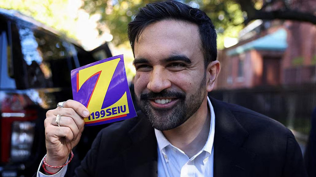 Z ako Zohran. Demokratický kandidát na starostu New Yorku Zohran Mamdani počas kampane. FOTO: Reuters