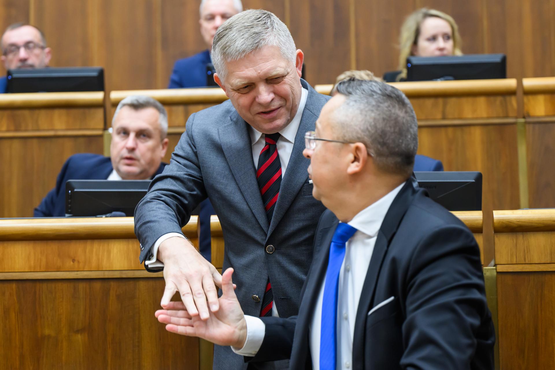 Živnostnícke rodiny prídu o viac ako tisícku. Rozpočtová rada spočítala dosahy tretieho vládneho balíčka