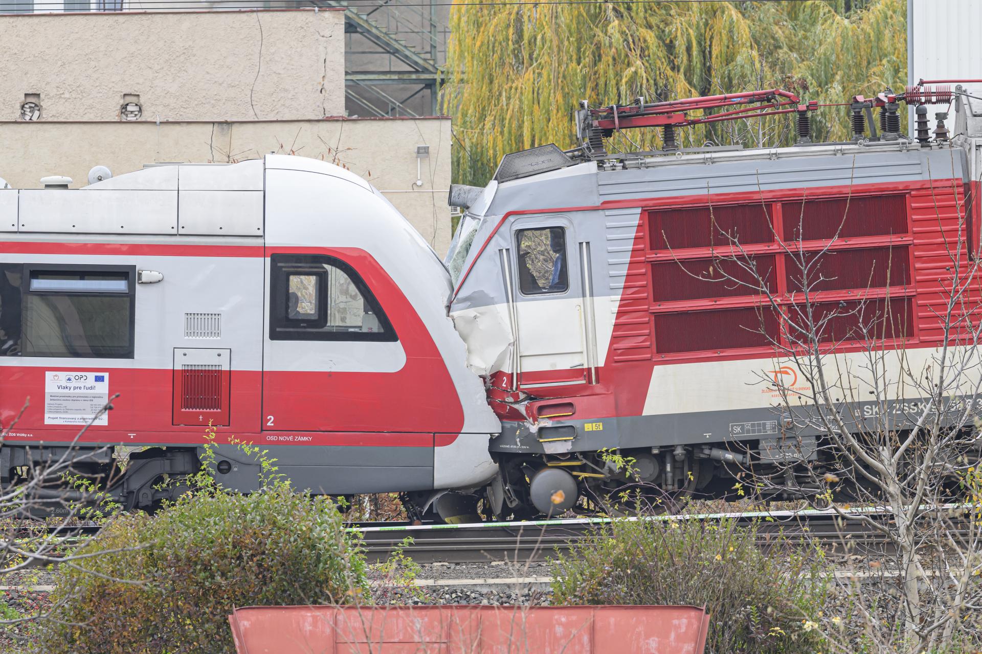 ​Nebol to jediný incident. V piatok hrozila podobná zrážka, rušňovodič Regiojetu vlak v Bratislave ubrzdil