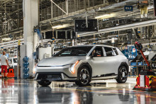 Vyššie výkony zaznamenala výroba áut. ILUSTRAČNÉ FOTO: HN/Radoslav Petrík