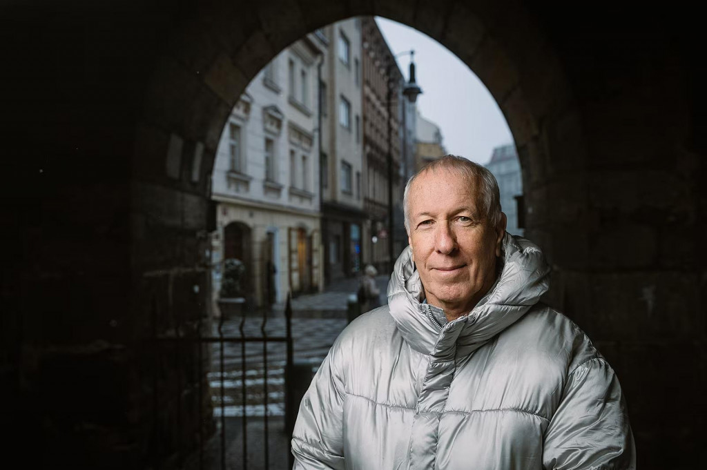 Bývalý agent Mosadu, spisovateľ a novinár Gad Šimron v Prahe. FOTO: Mafra/Radek Vebr