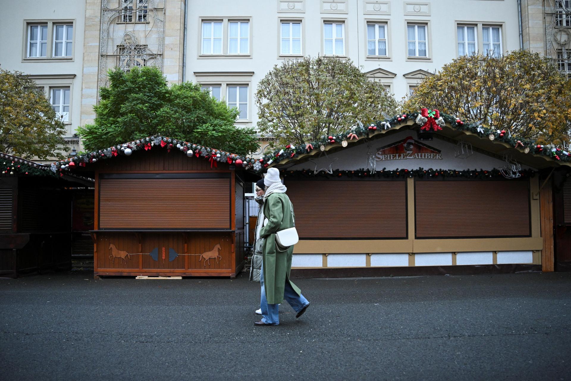 V nemeckom Magdeburgu sprísnili opatrenia, vianočné trhy napokon predsa budú