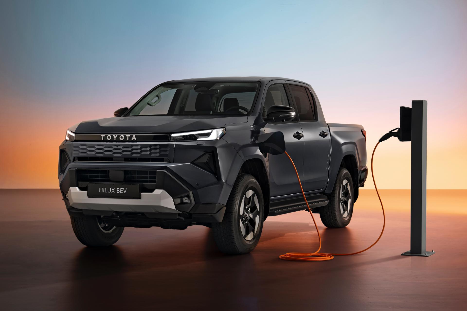 Toyota radikálne mení svoju terénnu ikonu. Kontroverzným krokom je samotný pohon