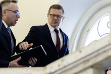 Vpravo podpredseda vlády pre Plán obnovy a znalostnú ekonomiku Peter Kmec. FOTO: TASR/Martin Baumann