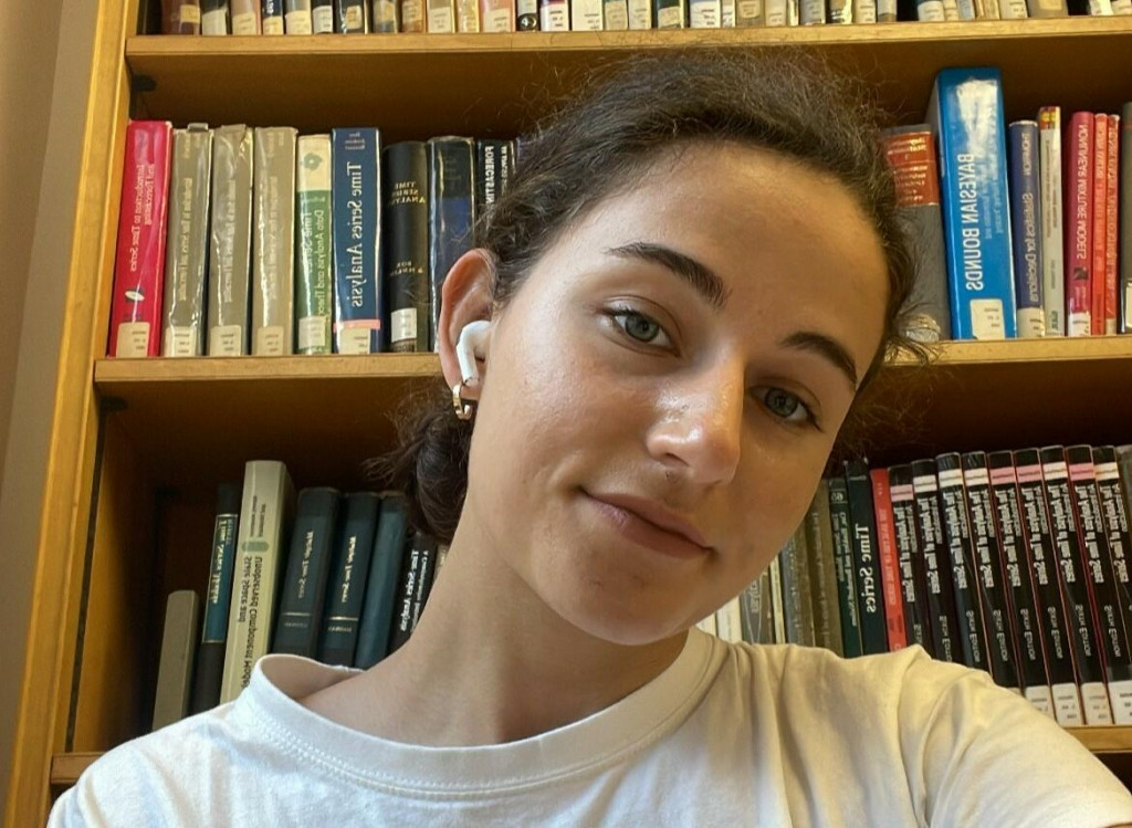 Táňa robí osvetu v oblasti financií.