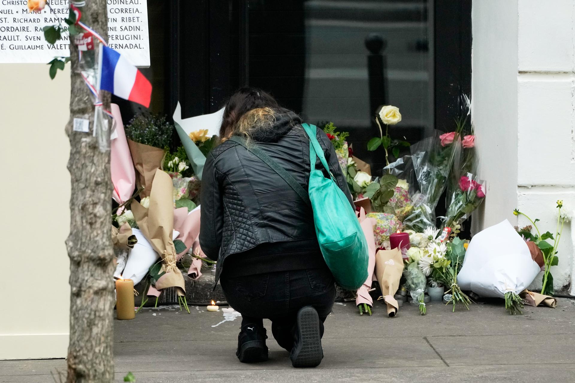 Francúzsko si pripomína 10. výročie teroristických útokov v Paríži