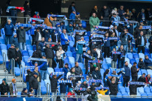 Fanúšikovia počas zápasu 14. kola Niké ligy Slovan Bratislava -  Komárno. FOTO: TASR/Jaroslav Novák